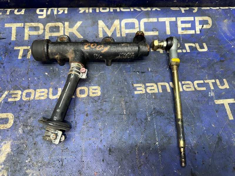 Главный цилиндр сцепления NISSAN DIESEL (б/у)