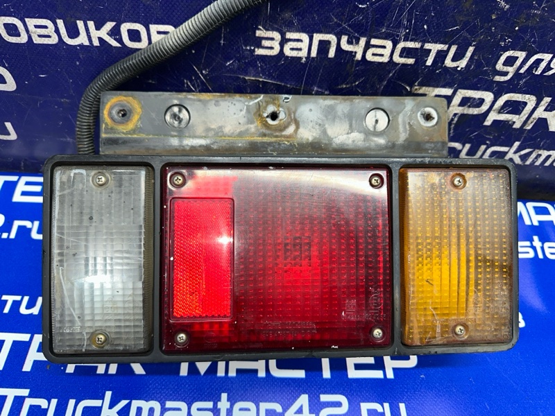 Стоп-сигнал ( задний фонарь) ISUZU ELF NJR85 4JJ1 2008 задний правый (б/у)
