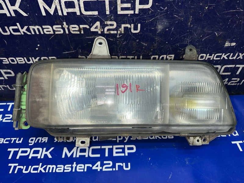 Фара ISUZU FORWARD FSR32D 6HE1 1994 передняя правая (б/у)