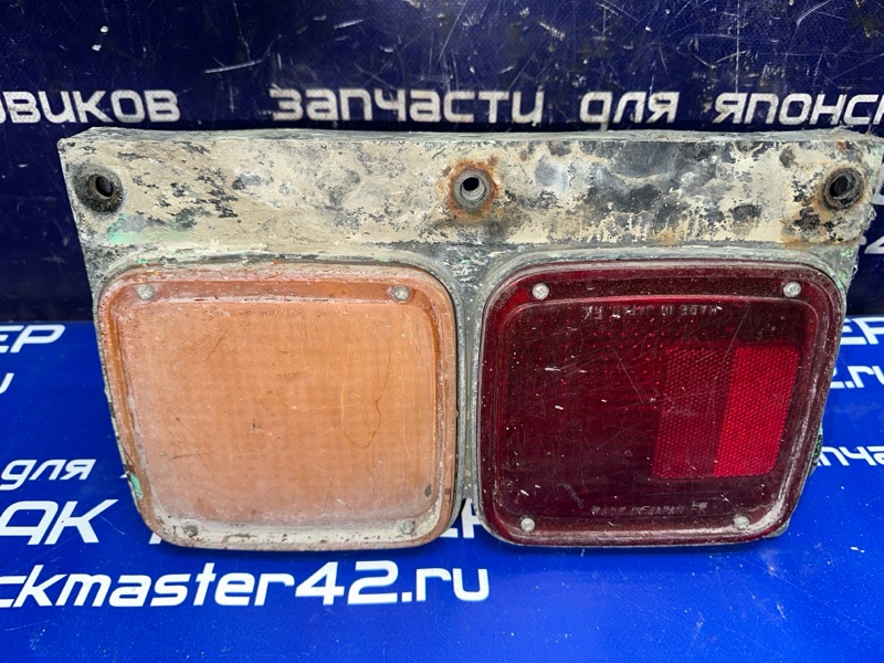 Стоп-сигнал ( задний фонарь) ISUZU FORWARD FSR32D 6HE1 1994 задний правый (б/у)