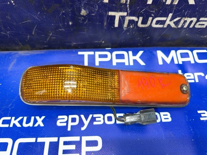 Повторитель поворота в дверь ISUZU FORWARD FRD34L4 6HK1 2006 передний правый (б/у)