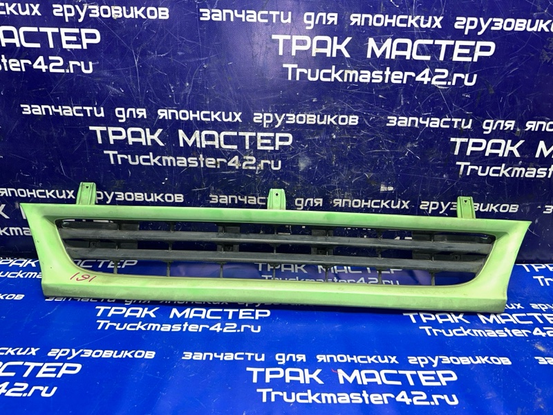 Решетка радиатора ISUZU FORWARD FSR32D 6HE1 1994 (б/у)
