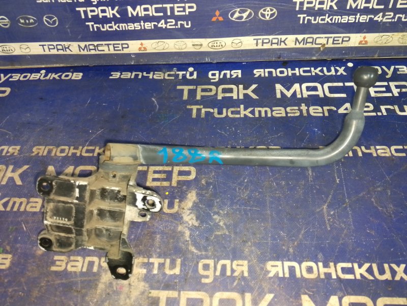 Стойка зеркала MITSUBISHI CANTER FE82DE 4M50 2007 передняя правая (б/у)
