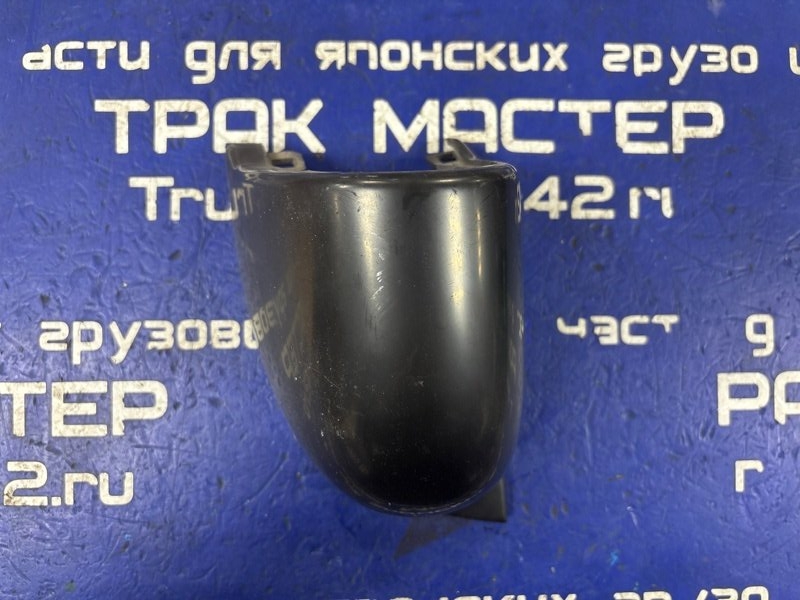 Накладка на стойку зеркала ISUZU FORWARD NRR35E 6HL1 2004 передняя правая (б/у)