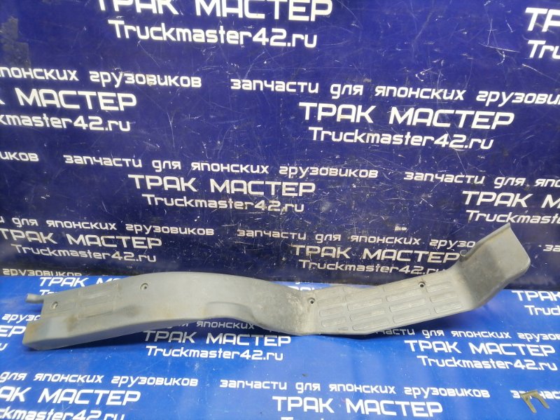 Накладка на порог MITSUBISHI CANTER FE82DE 4M50 2007 левая (б/у)