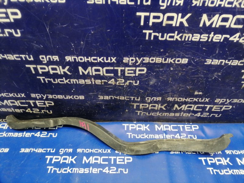 Накладка на порог ISUZU FORWARD FSR32D 6HE1 1994 правая (б/у)