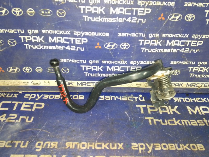 Стойка зеркала ISUZU ELF NJR85 4JJ1 2008 передняя правая (б/у)