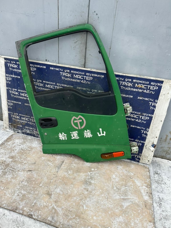 Дверь ISUZU FORWARD FRR34H4 6HK1 2005 передняя правая (б/у)