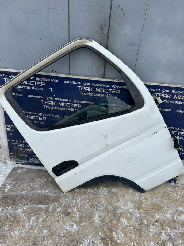 Дверь MITSUBISHI CANTER FE82DE 4M50 2007 передняя правая (б/у)