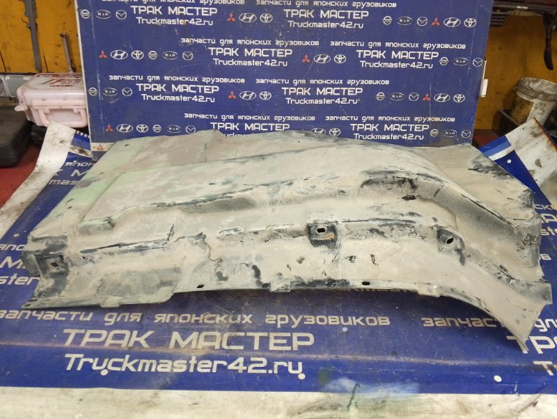 Подкрылок ISUZU FORWARD FSR32D 6HE1 1994 передний правый (б/у)