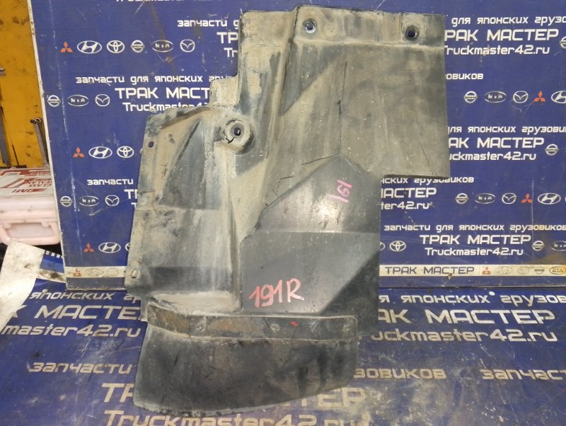 Подкрылок ISUZU FORWARD FSR32D 6HE1 1994 передний правый (б/у)