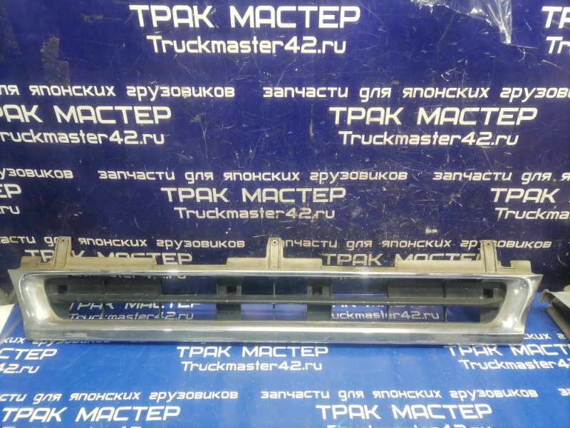 Решетка радиатора ISUZU FORWARD FRD34L4 6HK1 2006 (б/у)