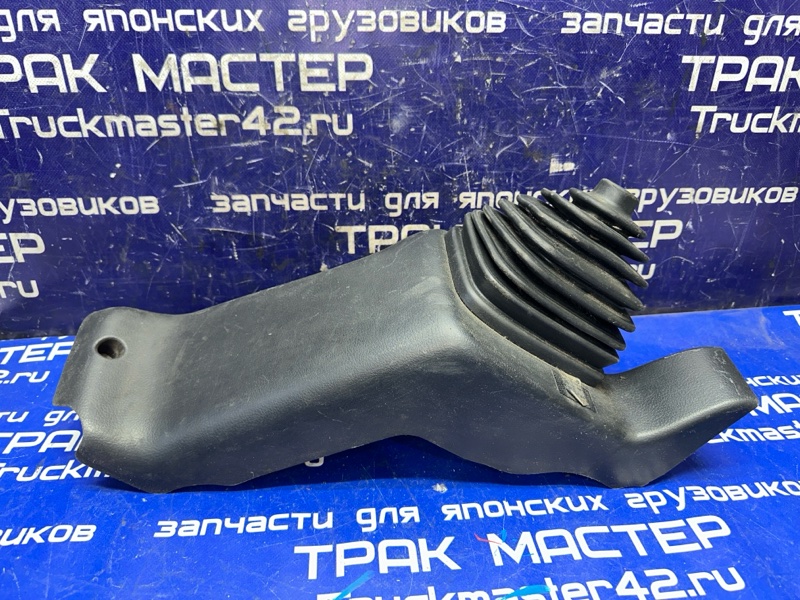 Кожух рычага переключения кпп HINO RANGER FD7JLA J07E 2012 (б/у)