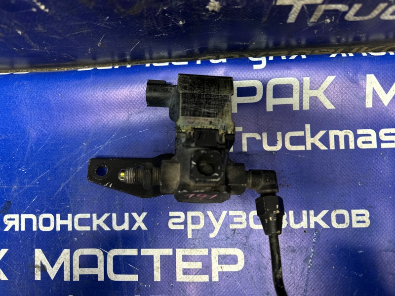 Клапан горного тормоза ISUZU FORWARD FSR32D 6HE1 1994 (б/у)