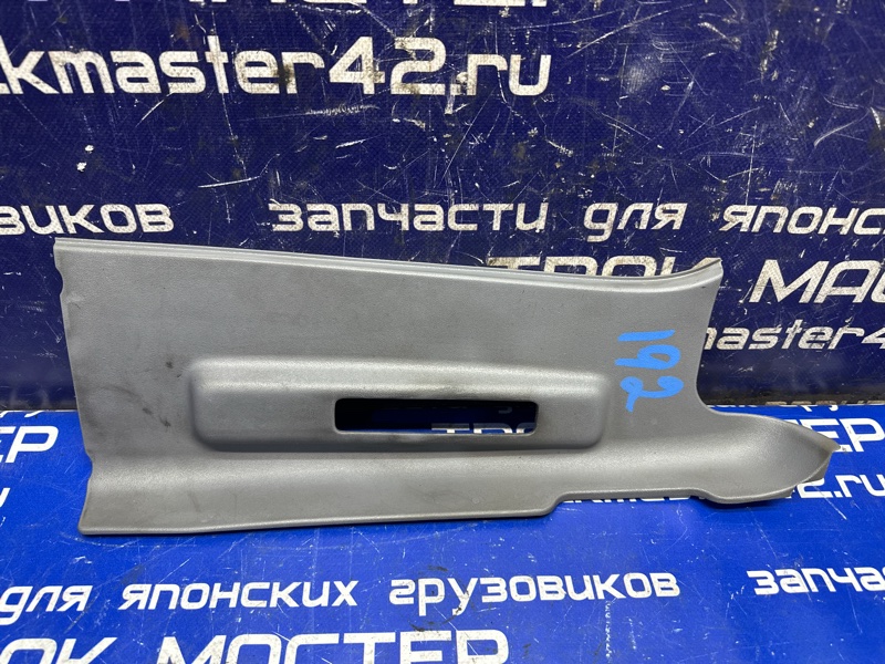 Пластик салона ISUZU ELF NJR85 4JJ1 2008 (б/у)