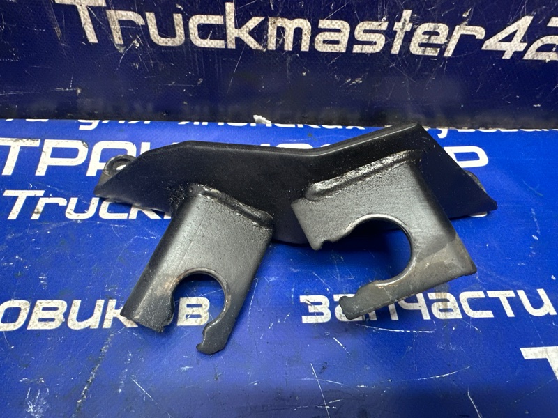 Кронштейн крепления троса кпп ISUZU ELF NJR85 4JJ1 2008 (б/у)
