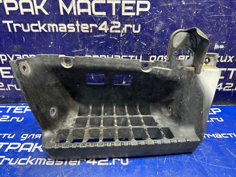 Подножка ISUZU ELF NJR85 4JJ1 2008 передняя правая (б/у)