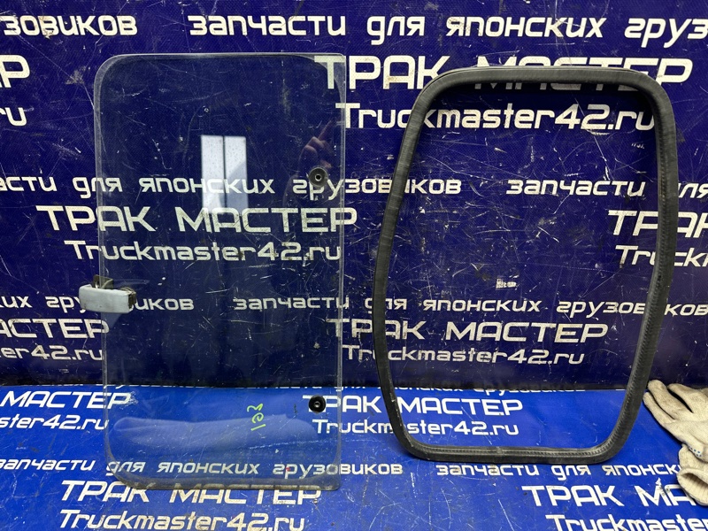 Стекло салона ( спальника) ISUZU FORWARD FRR32JB 6HE1 1991 (б/у)