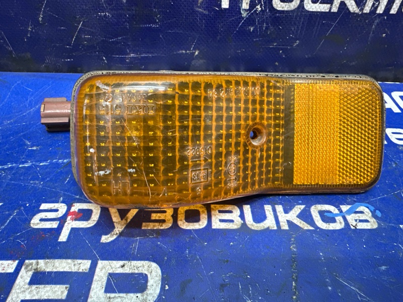 Габарит в дверь NISSAN DIESEL MK210KN FE6 1994 передний левый (б/у)