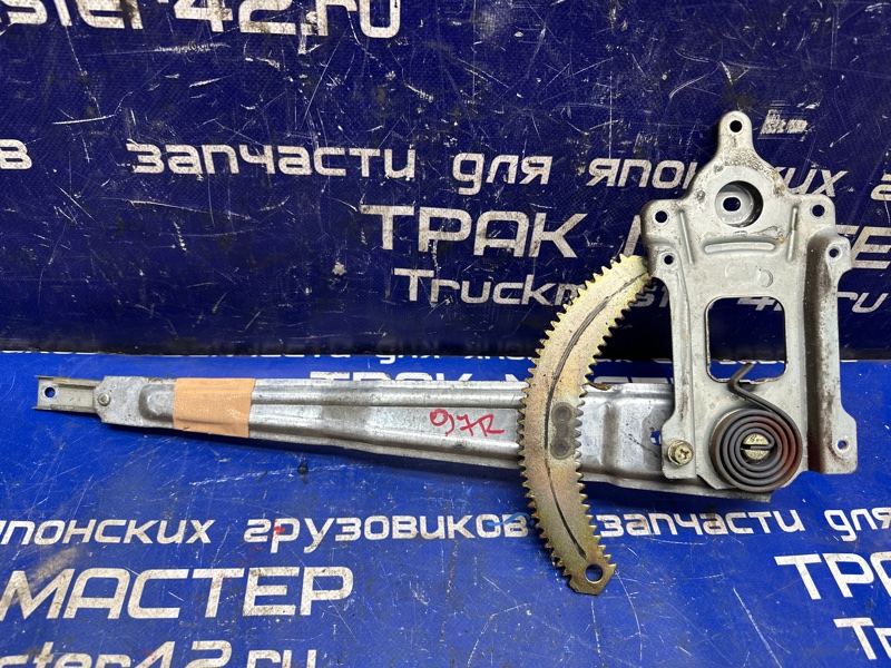 Механизм стеклоподъемника NISSAN DIESEL MK210KN FE6 1994 передний правый (б/у)