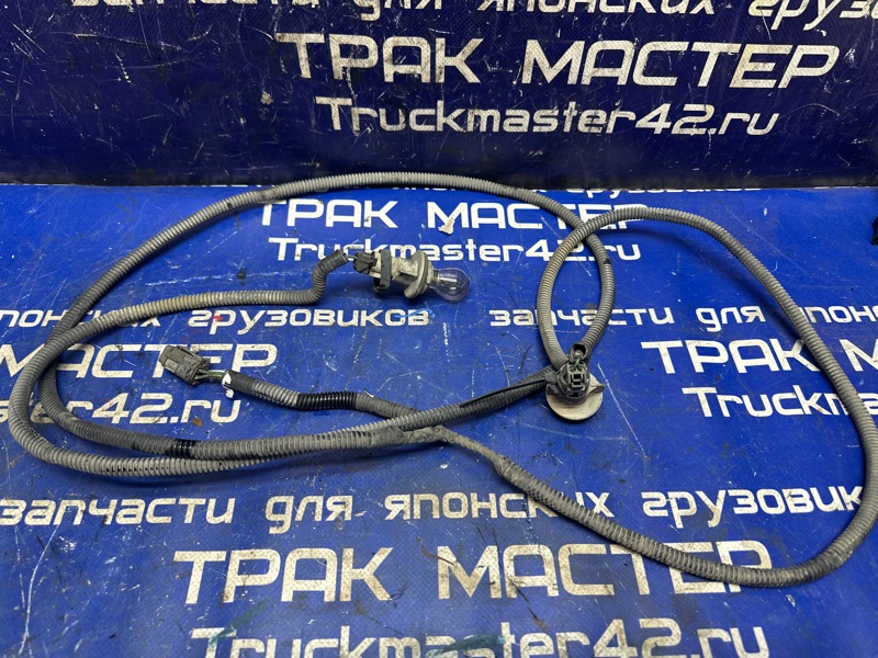 Проводка габаритов бампера ISUZU FORWARD FSR32D 6HE1 1994 (б/у)