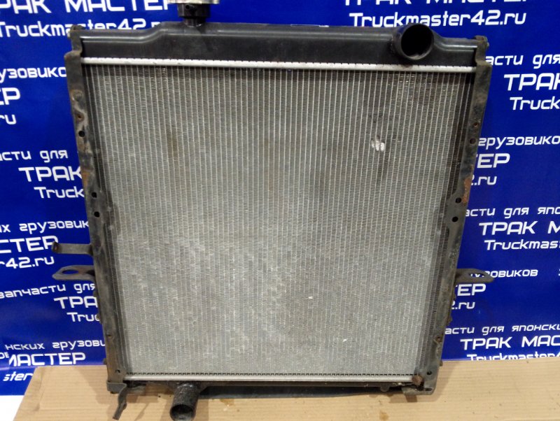 Радиатор охлаждения двигателя ISUZU FORWARD FRD34L4 6HK1 2006 (б/у)