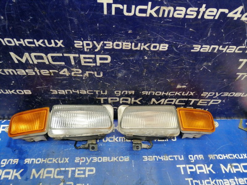 Фара противотуманная ISUZU FORWARD FRD34L4 6HK1 2006 (б/у)
