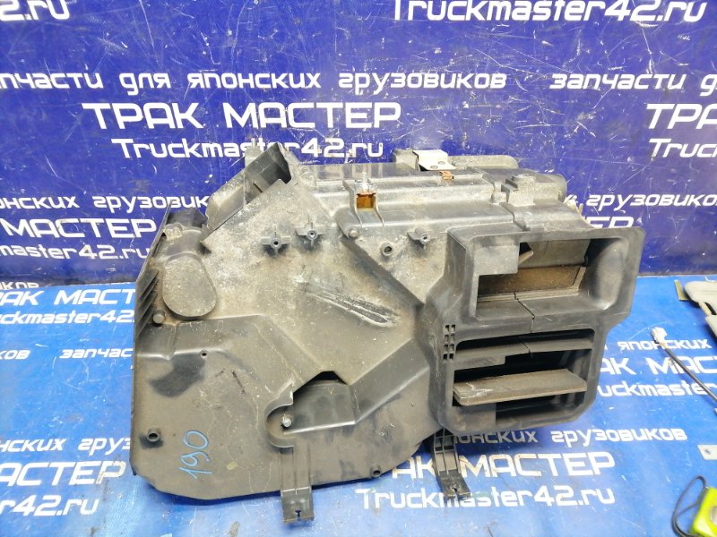 Корпус радиатора печки ISUZU FORWARD FRD34L4 6HK1 2006 (б/у)