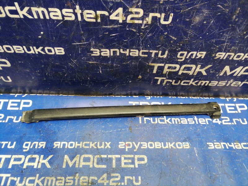 Ручка двери NISSAN DIESEL MK210KN FE6 1994 правая (б/у)