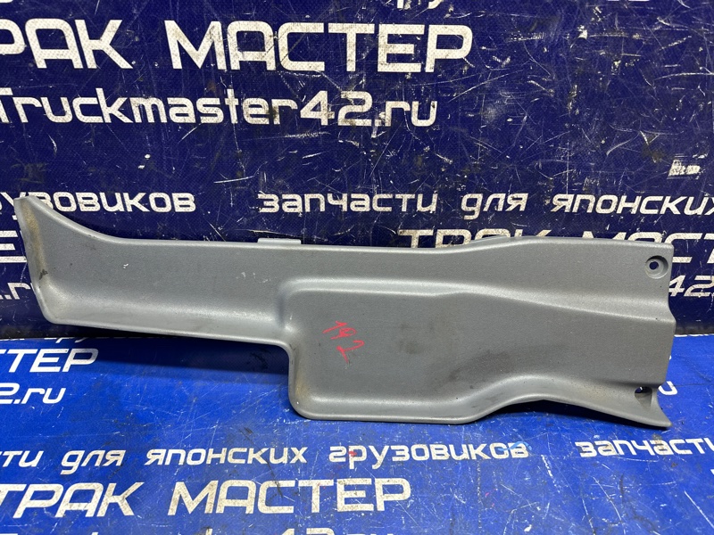 Пластик салона ISUZU ELF NJR85 4JJ1 2008 правый (б/у)