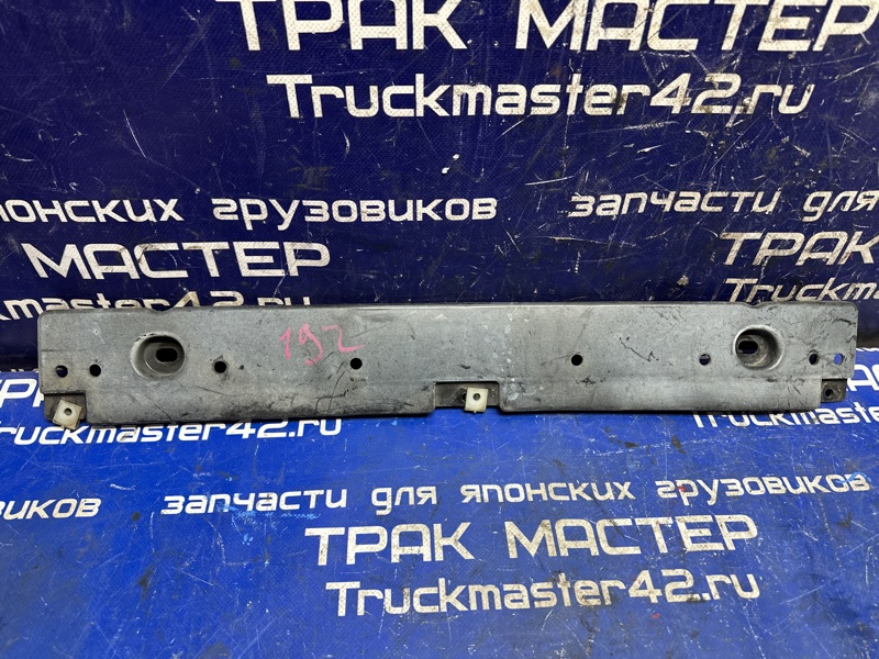 Пластик панели кабины ISUZU ELF NJR85 4JJ1 2008 (б/у)