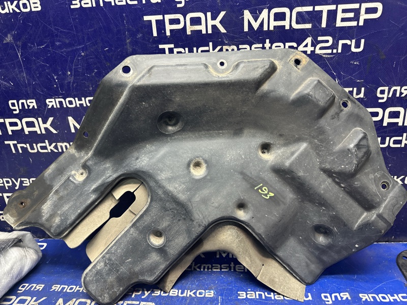 Защита двигателя ISUZU FORWARD FRR32JB 6HE1 1991 (б/у)