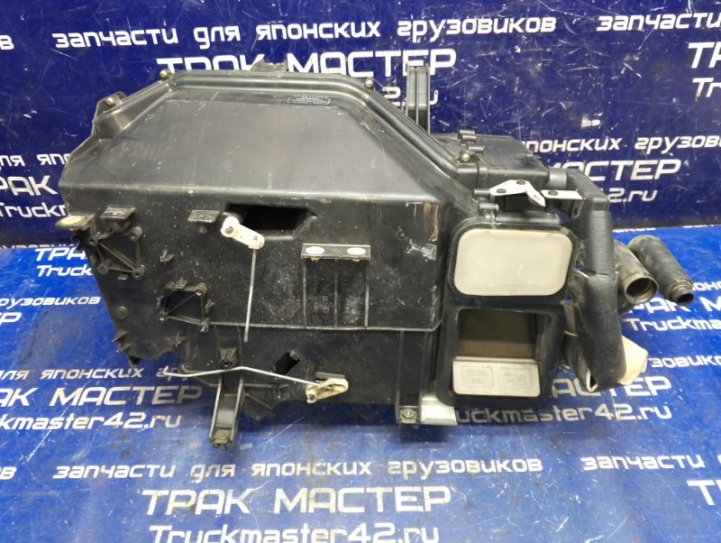 Корпус радиатора печки ISUZU FORWARD FSR32D 6HE1 1994 (б/у)