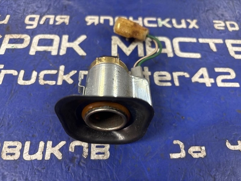 Прикуриватель ISUZU FORWARD NRR35E 6HL1 2004 (б/у)