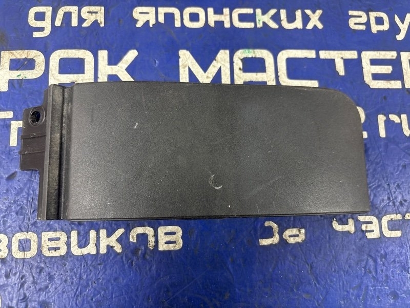 Заглушка на панель MITSUBISHI CANTER FE83DY 4M50 2007 (б/у)