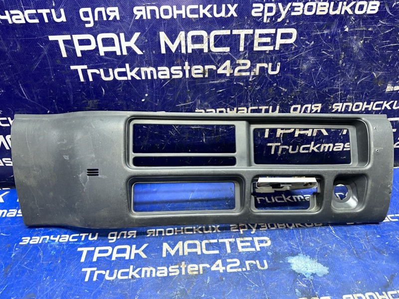Консоль панели ISUZU FORWARD NRR35E 6HL1 2004 (б/у)