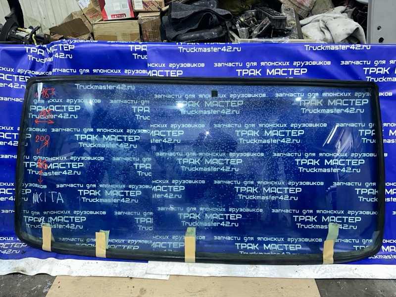 Стекло лобовое MITSUBISHI FUSO FK61HE 6M61 2005 (б/у)