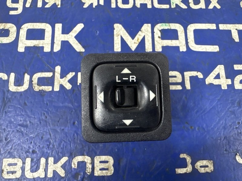 Кнопка регулировки зеркал MITSUBISHI FUSO FK61HE 6M61 2005 (б/у)