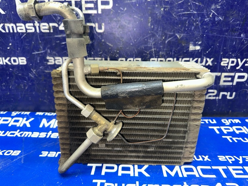 Радиатор кондиционера (испаритель) ISUZU FORWARD FRR32JB 6HE1 1991 (б/у)