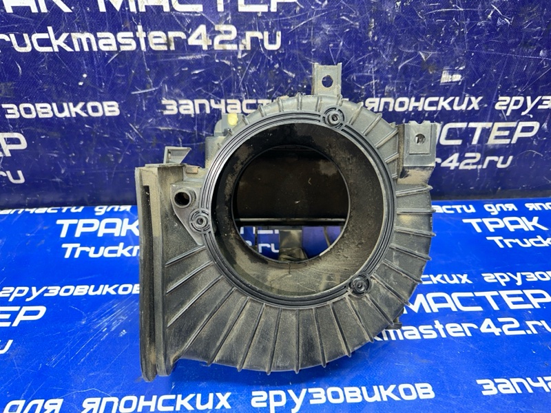 Корпус мотора печки ISUZU FORWARD FRR32JB 6HE1 1991 (б/у)
