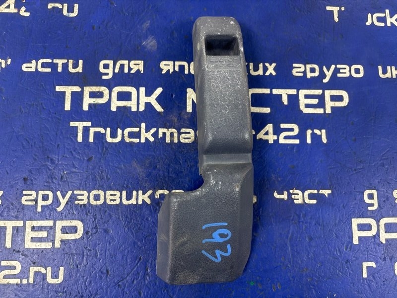 Пластик панели кабины ISUZU FORWARD FRR32JB 6HE1 1991 (б/у)