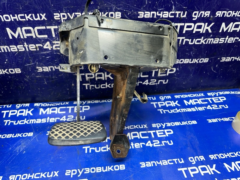 Педаль сцепления ISUZU FORWARD FRR32JB 6HE1 1991 (б/у)
