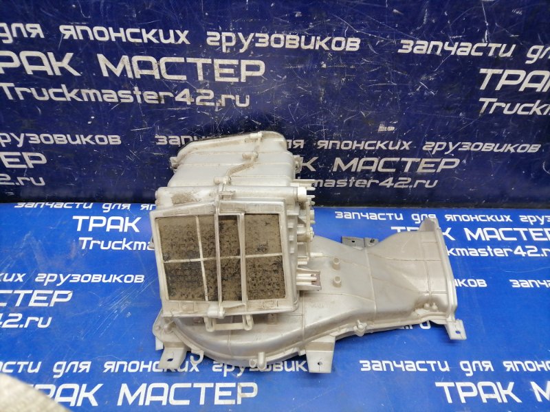 Корпус мотора печки ISUZU ELF NJR85 4JJ1 2008 (б/у)
