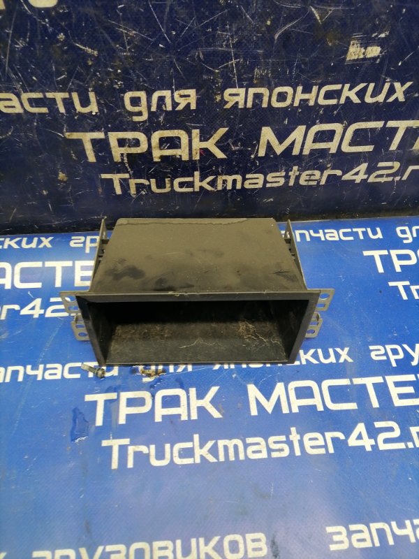 Пластик панели кабины ( кармашек) ISUZU ELF NJR85 4JJ1 2008 (б/у)