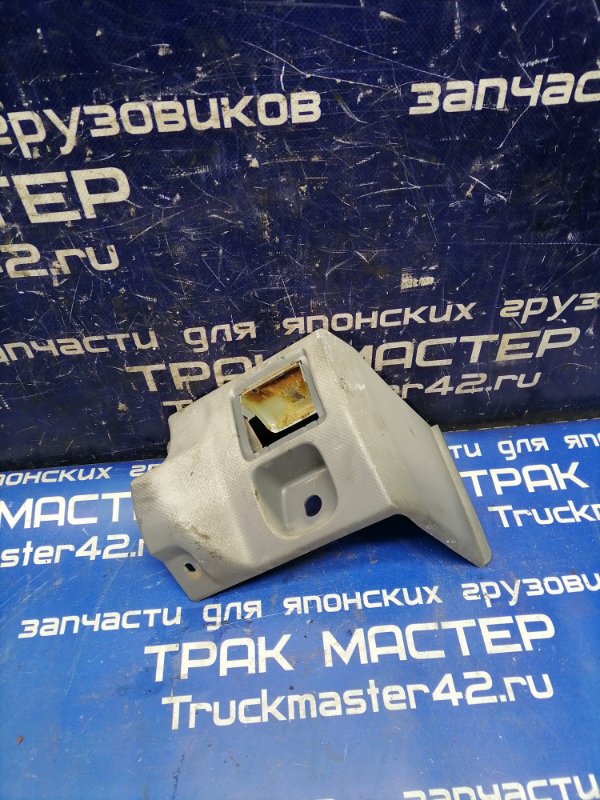Консоль панели приборов ISUZU ELF NJR85 4JJ1 2008 (б/у)