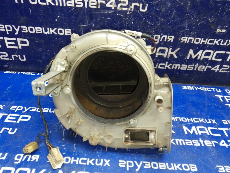 Корпус мотора печки MITSUBISHI FUSO FK61FM 6M60T 2005 (б/у)