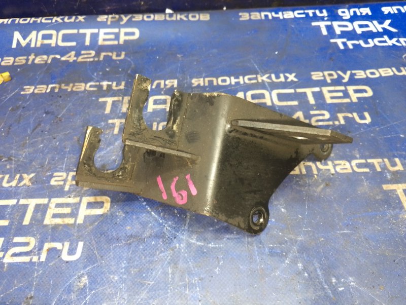 Кронштейн крепления троса кпп ISUZU FORWARD FSR32D 6HE1 1994 (б/у)