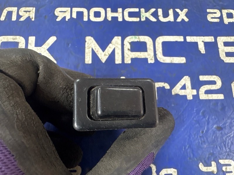 Кнопка MITSUBISHI CANTER FE63DCY 4M50 2001 (б/у)