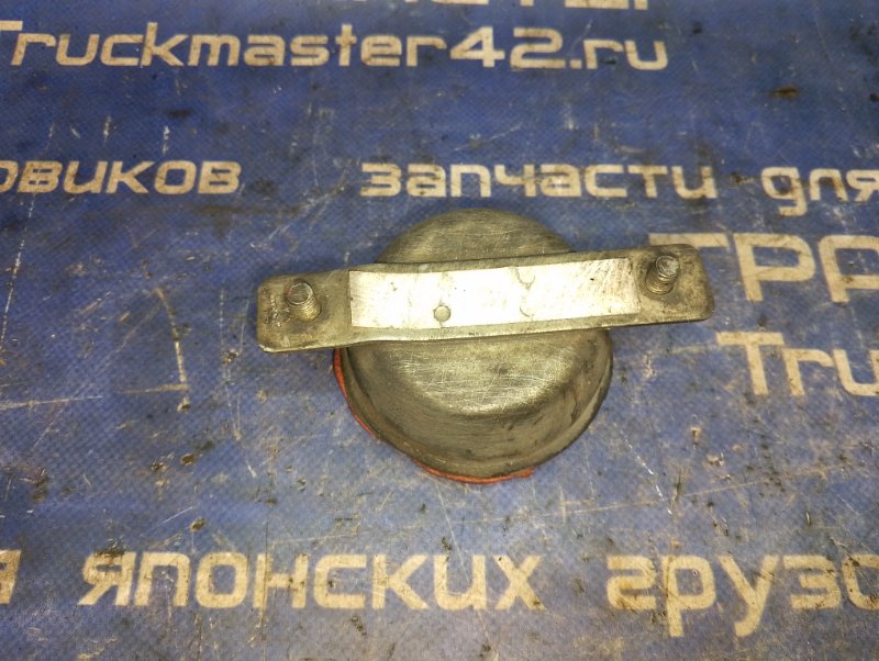 Крышка ступицы ISUZU FORWARD FRR34K4 6HK1 2002 передняя (б/у)