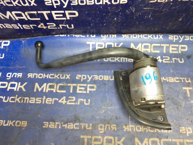Стойка зеркала ISUZU FORWARD NRR35E 6HL1 2004 правая (б/у)